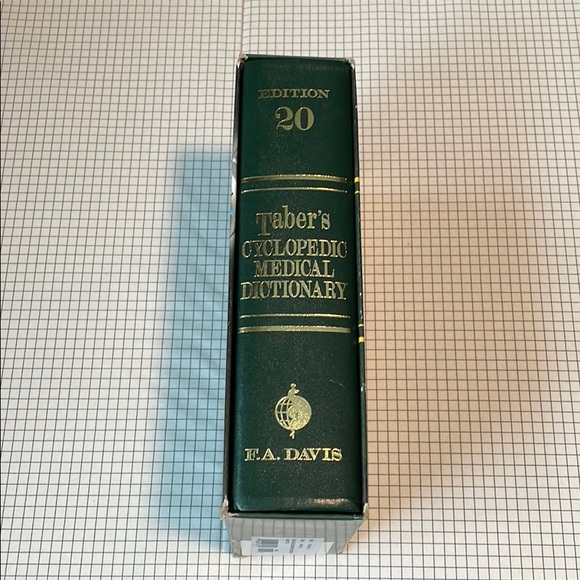 Tabers Clyclopedic Medical Dictionary - Picture 3 of 3